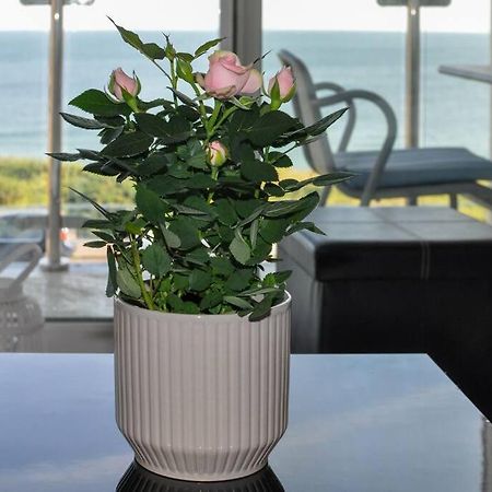 Soho Beach Apartment With Fabulous Sea View And 2 Minutes To The Beach With Free Parking And Netflix Bournemouth Eksteriør bilde